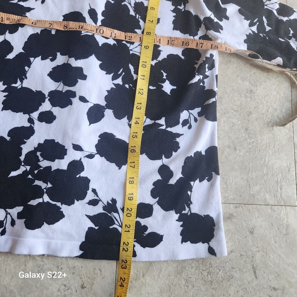 C23 White Stag sweater white w/black floral button up long sleeve mid length - Picture 10 of 10